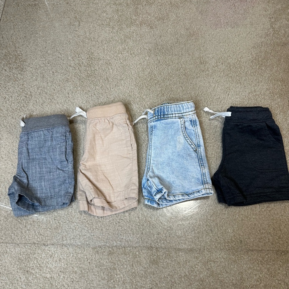 CAT & JACK LOT OF 4 INFANT BOY SHORTS 12-24 months